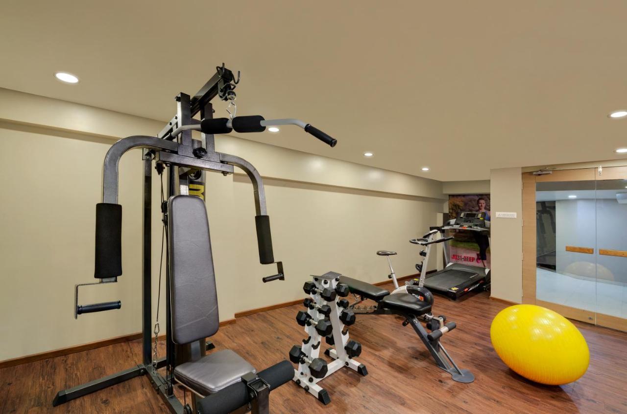 Central Beacon Hotel Surat Luaran gambar